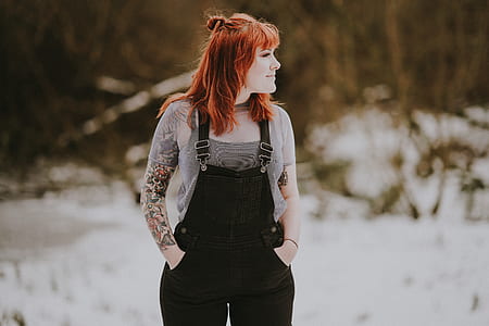 woman in black jumper suit thumbnail