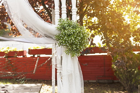 flower bouquet with mesh curtain thumbnail
