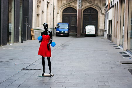 Black Mannequin thumbnail
