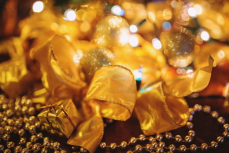yellow christmas ribbons thumbnail