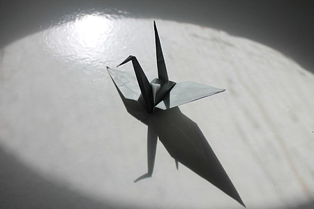 gray bird origami thumbnail