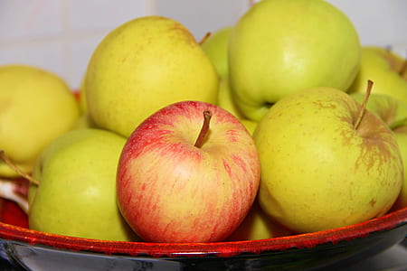 green-and-red apples thumbnail