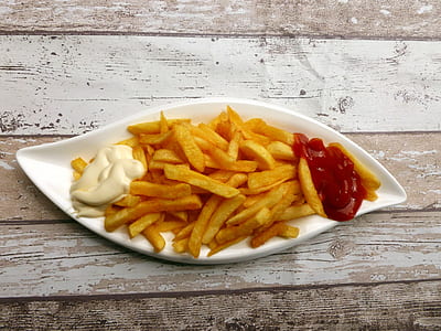 potato fries in ceramic tray thumbnail
