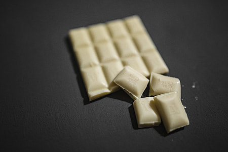 White and nut chocolate bars thumbnail