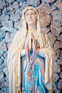 Virgin Mary statue thumbnail
