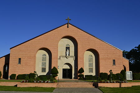 cathedral under blue sky thumbnail