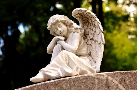 female angel sleeping statue thumbnail