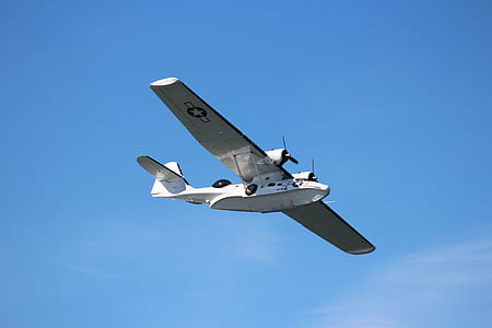 gray monoplane on mid air thumbnail
