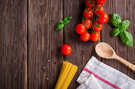 tomato and ladle photo thumbnail