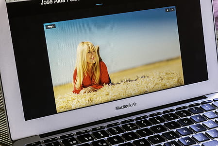 turned-on MacBook Air thumbnail