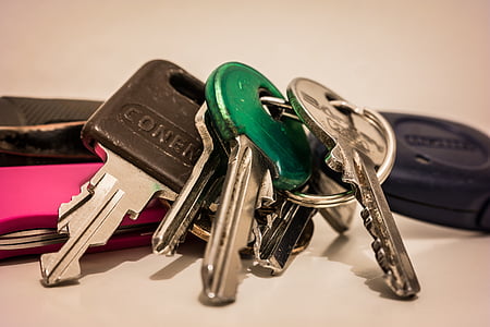 five stainless steel keys thumbnail