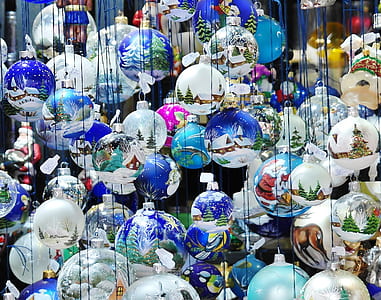 photo of assorted baubles thumbnail