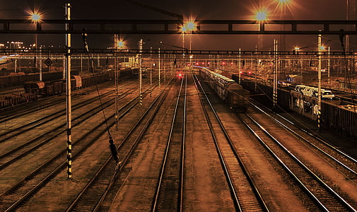 white train thumbnail