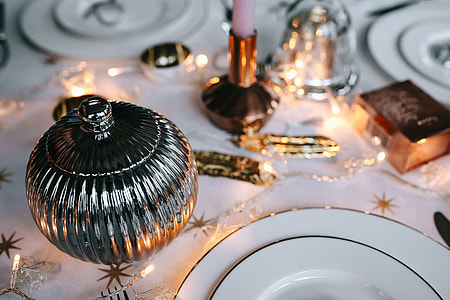 Christmas table decorations thumbnail