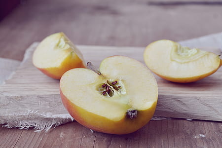 close-up photo fo sliced apple thumbnail