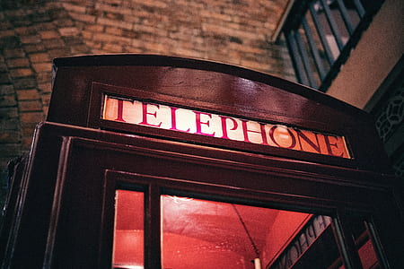 photo of telephone booth thumbnail