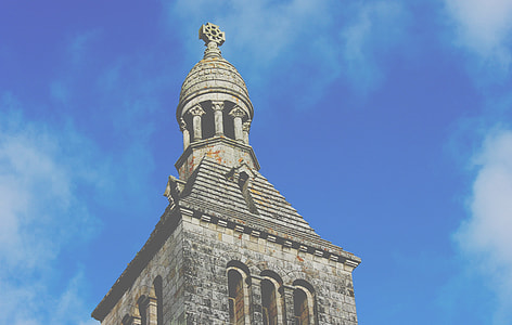 gray concrete church thumbnail