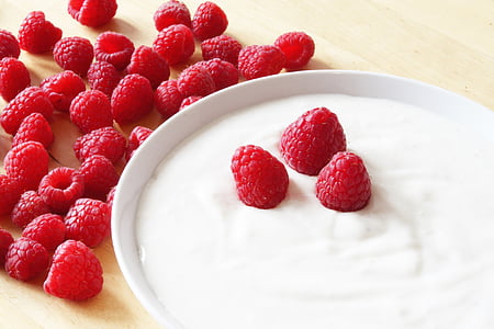 raspberry with cream thumbnail