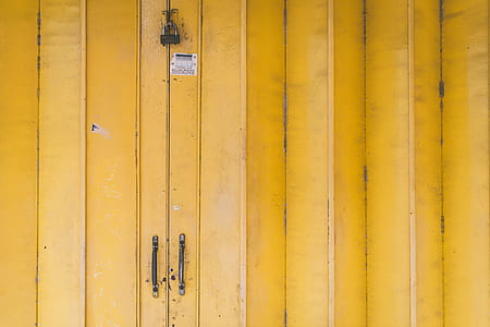 closed door thumbnail