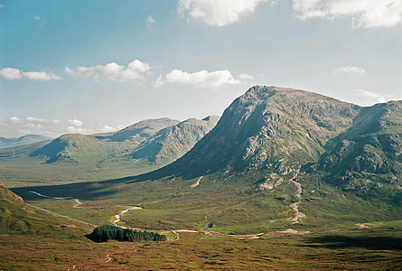 landscape photography of mountains thumbnail