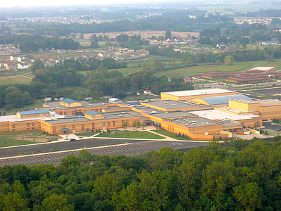 Looking at Fishers High School, Indiana thumbnail