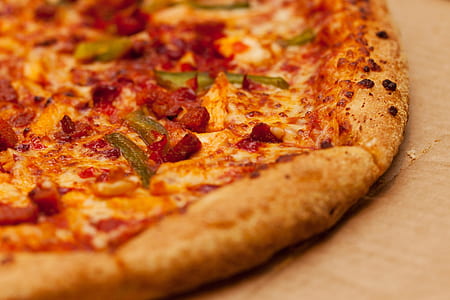 closeup of bacon and cheese pizza thumbnail