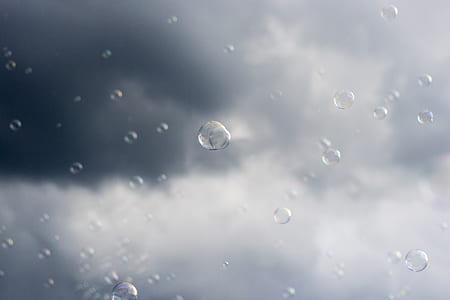 shallow focus photography of clear bubble lot thumbnail