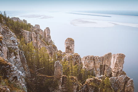 Amazing rocky mountain scenery thumbnail