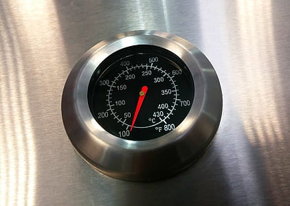 thermometer reading at 90 degrees Fahrenheit thumbnail