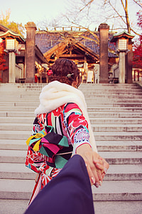 Follow Me To Japan photography thumbnail