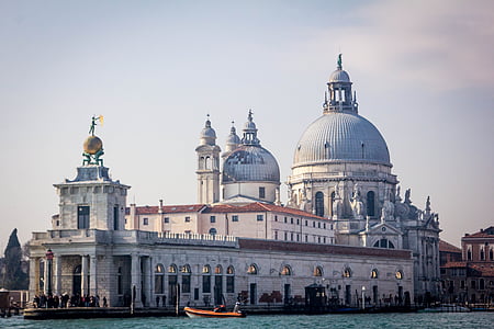 white and blue dome building thumbnail