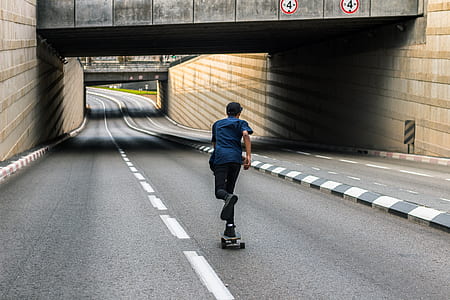man plying skateboard thumbnail