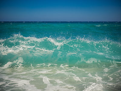 ocean wave under blue sky during daytime thumbnail