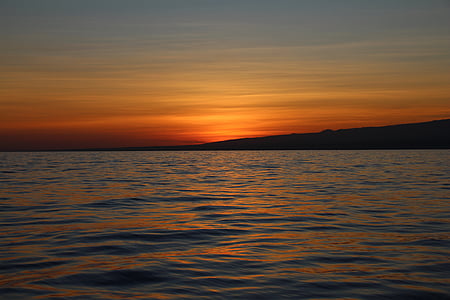 ocean during golden hour thumbnail