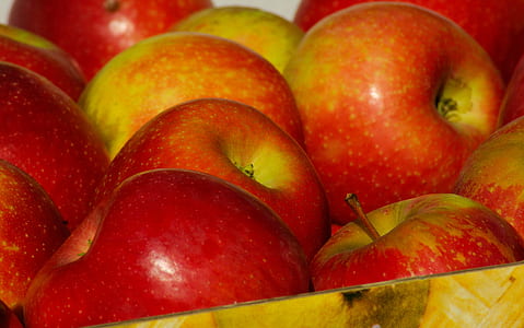 red apples thumbnail