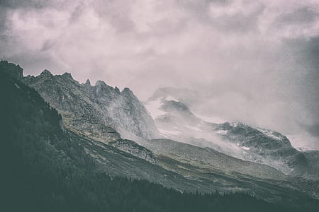 landscape photography of a mountain thumbnail