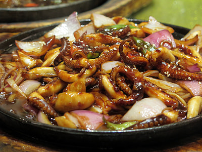plate of cooked food thumbnail