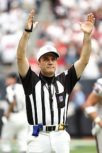 referee raising his hand thumbnail