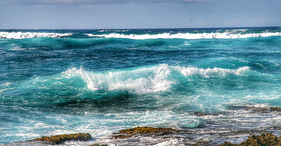 sea wave during daytime thumbnail