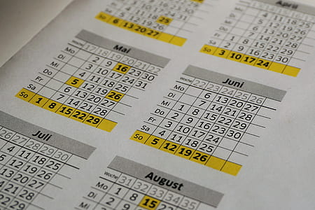 yearly calendar text thumbnail