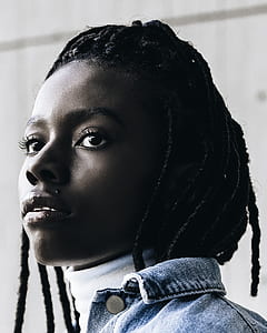 woman wearing blue denim crew-collared shirt thumbnail