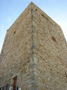 Torre del Homenaje of the Castillo de la Villa in Martos, Spain thumbnail