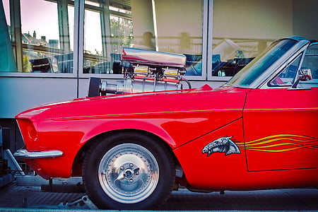 red convertible car thumbnail
