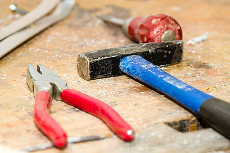 red handled pliers thumbnail
