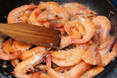Stirring Tasty Shrimp Dish thumbnail