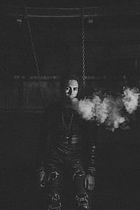 person smoking vape thumbnail