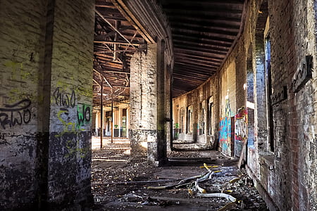 abandoned building with unfinished windows thumbnail