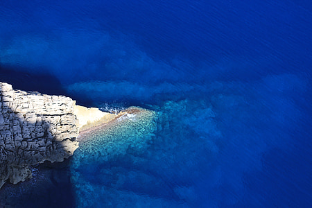water on shore thumbnail