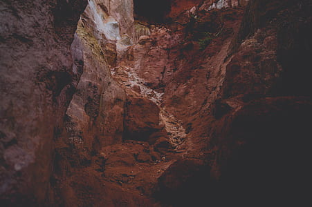 brown rock formation thumbnail