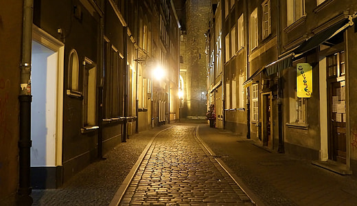 street at night thumbnail